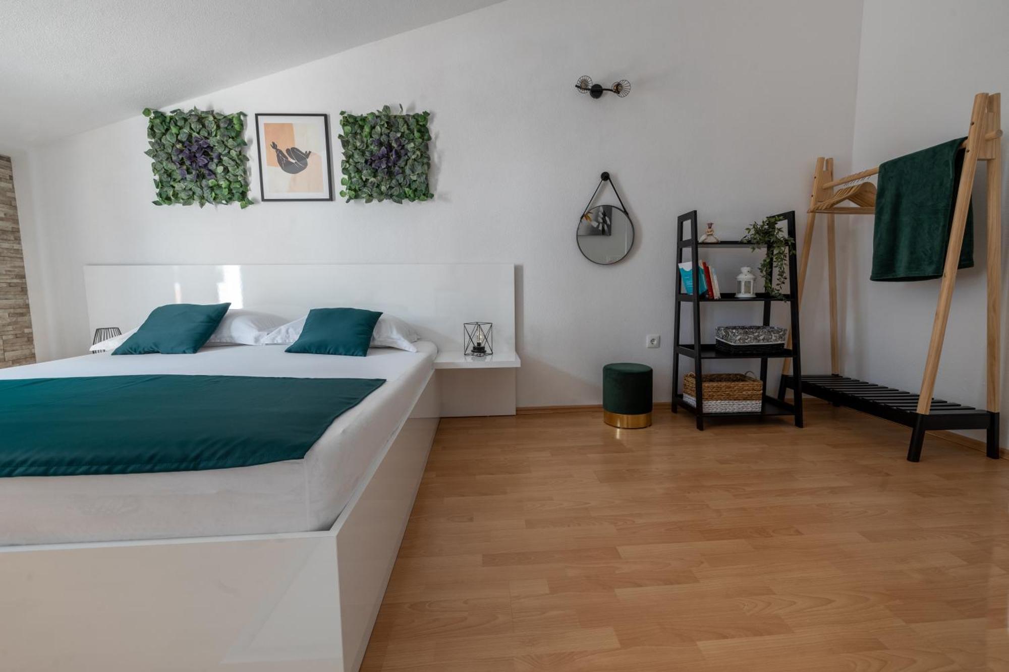Rasic Apartment *