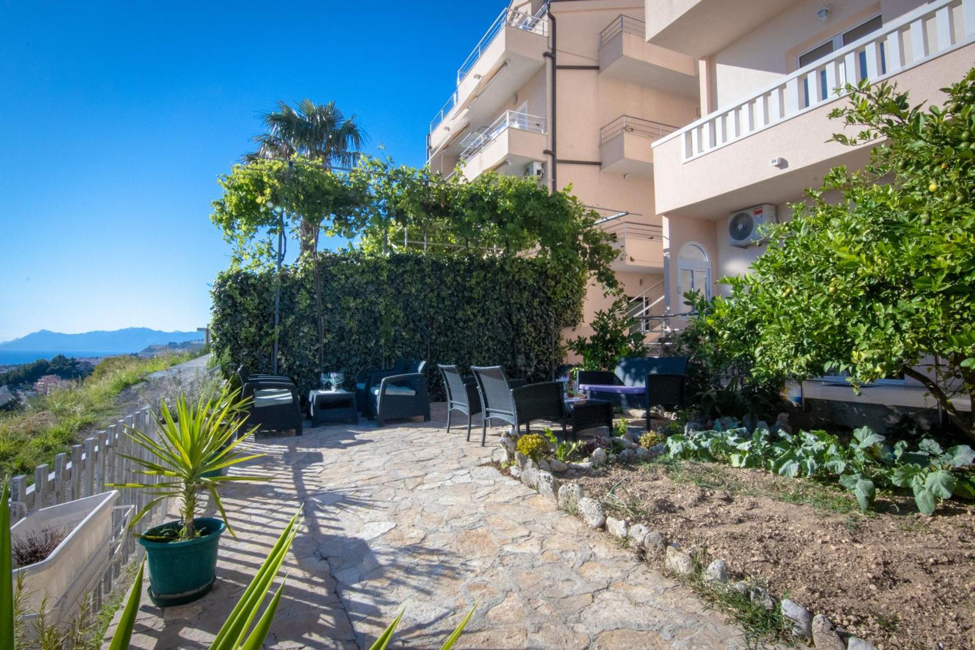Rasic Apartma Makarska